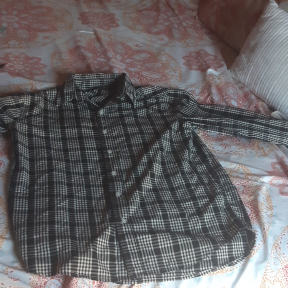 Black and white plad shirt